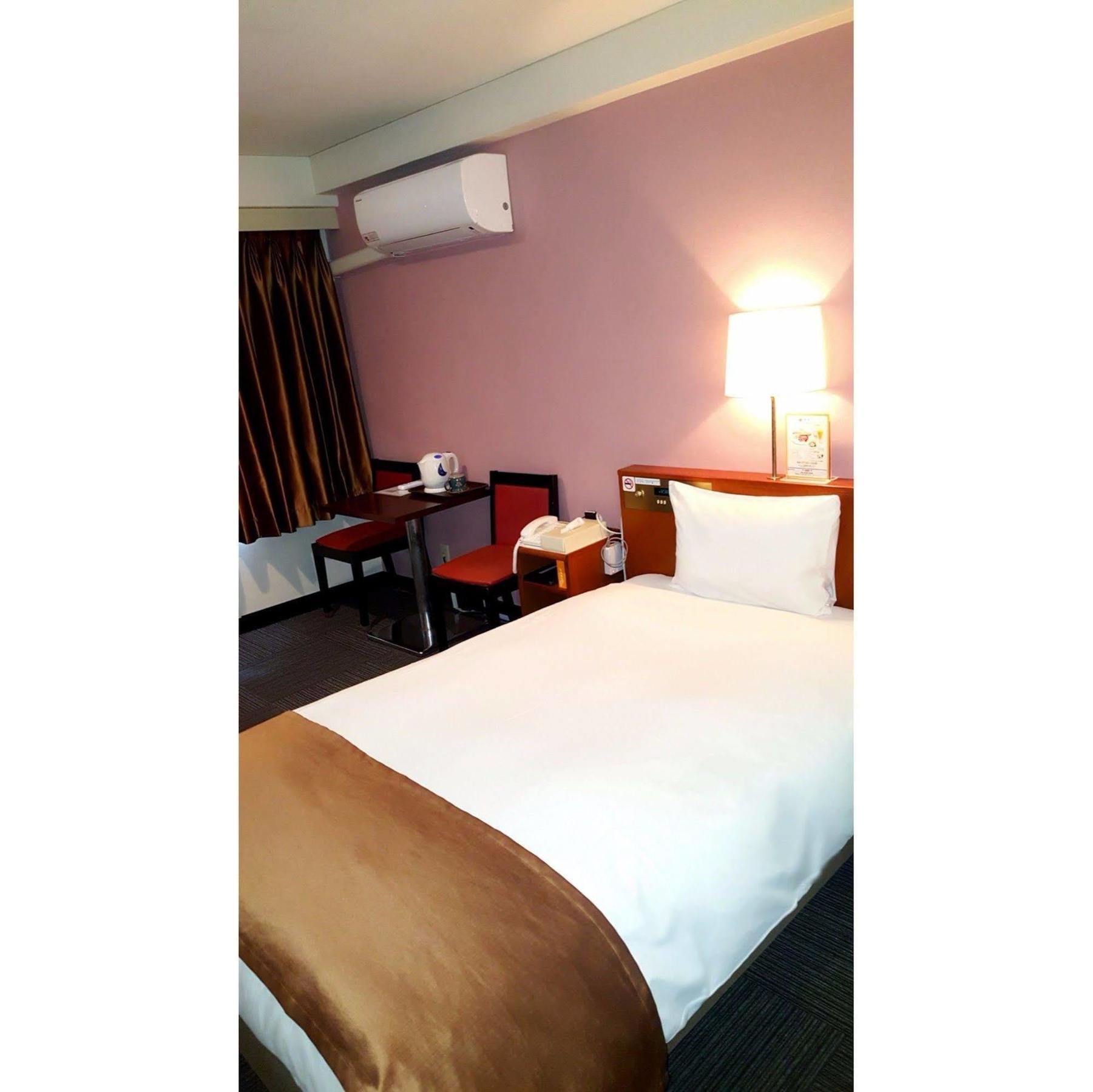 โรงแรมโตเกียว พลาซา โรงแรม