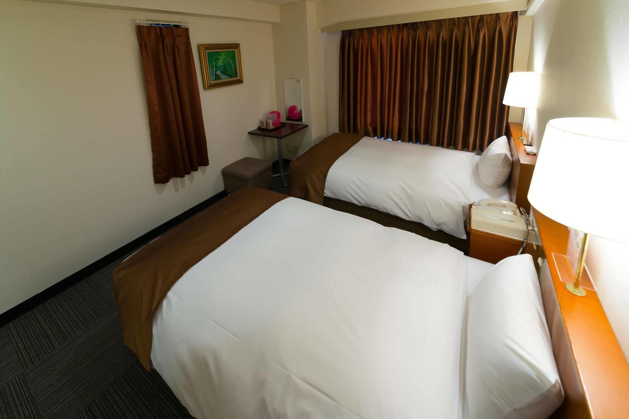 โรงแรม โรงแรมโตเกียว พลาซา
