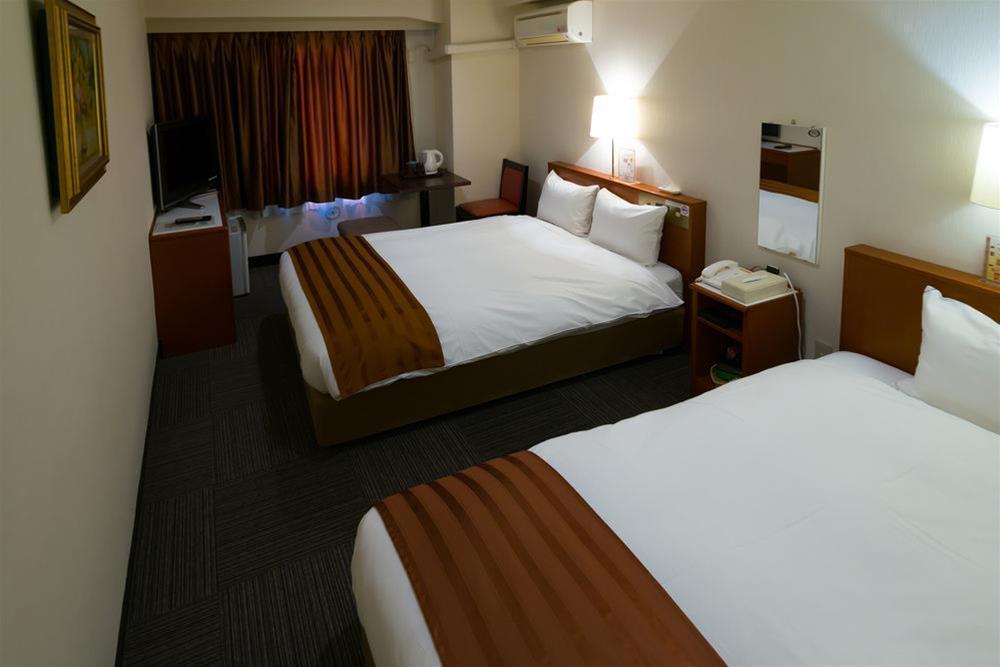 โรงแรมโตเกียว พลาซา 2* โตเกียว